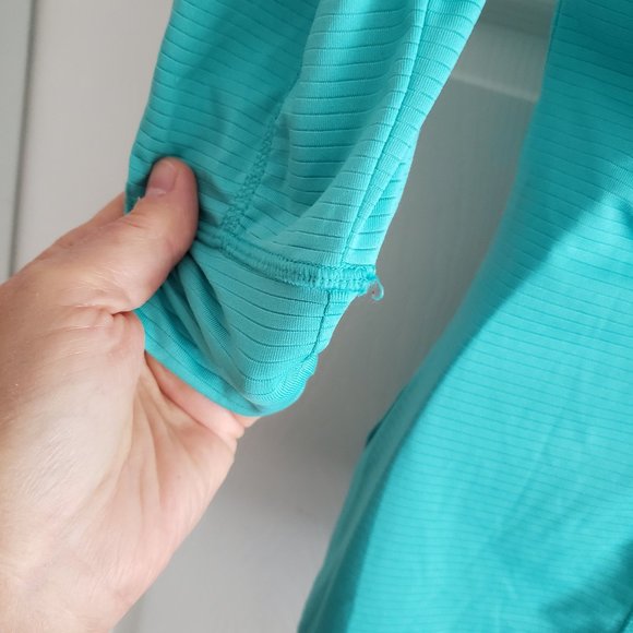 The North Face Hoodie - Picture 6 of 8